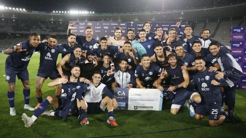 Independiente Rivadavia acertó en los penales y eliminó a River de la Copa Argentina
